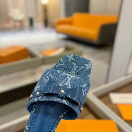 LV X TM 6AM FLAT MULE IN NAVY BLUE MONOGRAM DENIM