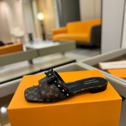 LV X TM 6AM FLAT MULE IN CHOCOLATE BROWN MONOGRAM CALFSKIN