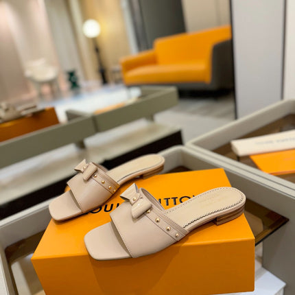 LV X TM 6AM FLAT MULE IN LINEN TAN CALFSKIN