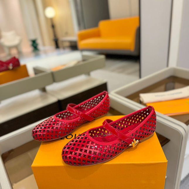 ROMY FLAT BALLERINA IN CHERRY RED MESH PATENT CALFSKIN