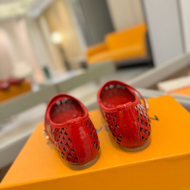 ROMY FLAT BALLERINA IN CHERRY RED MESH PATENT CALFSKIN