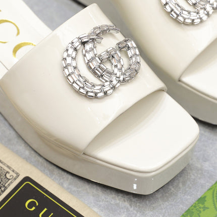 HIGH WEDGE PLATFORM WITH DOUBLE G IN WHITE GLOSSY CALFSKIN