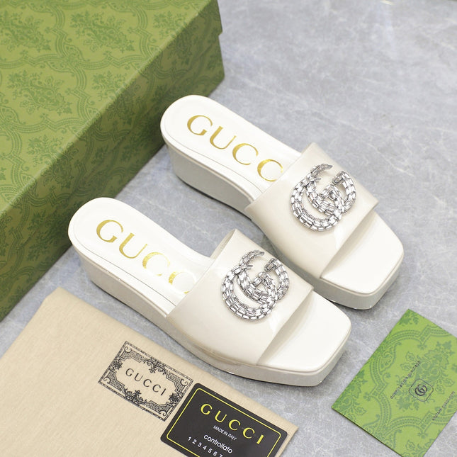 HIGH WEDGE PLATFORM WITH DOUBLE G IN WHITE GLOSSY CALFSKIN