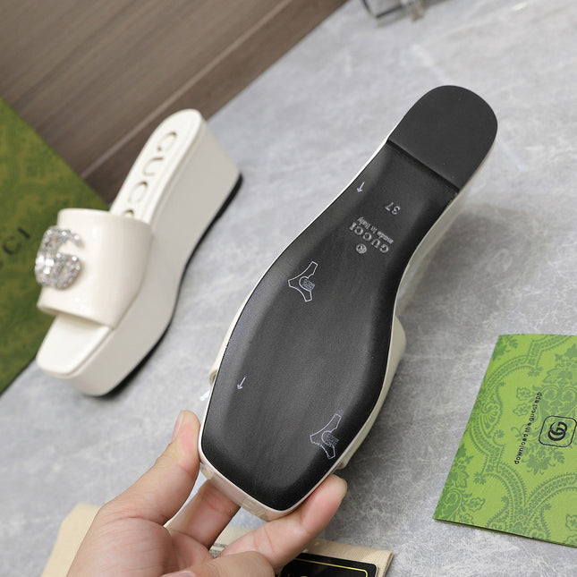 HIGH WEDGE PLATFORM WITH DOUBLE G IN WHITE GLOSSY CALFSKIN