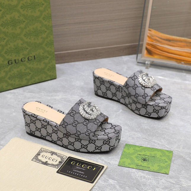 HIGH WEDGE PLATFORM WITH DOUBLE G IN GRAY CANVAS