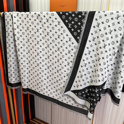 MONOGRAM 140 CM SQUARE SCARF IN BLACK MIX WHITE CASHMERE 391107