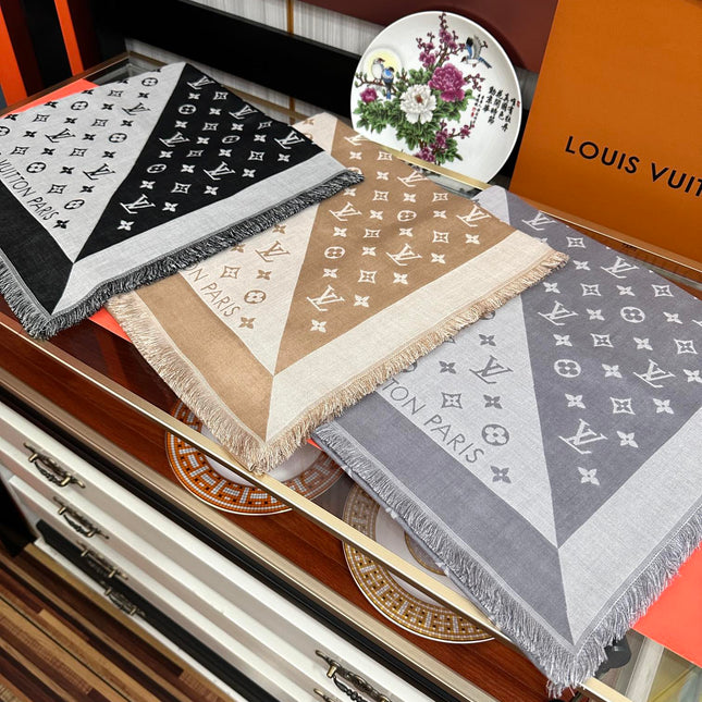 MONOGRAM 140 CM SQUARE SCARF IN PEANUT BROWN MIX WHITE CASHMERE 391108