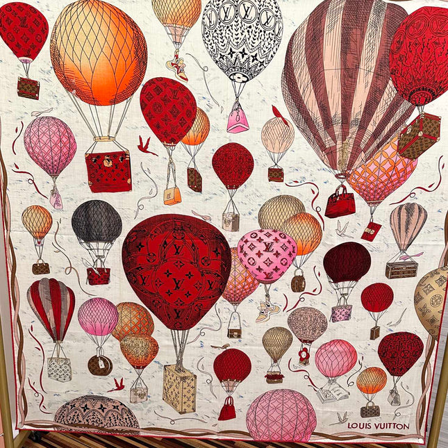 UP AND AWAY 140 CM SQUARE SILK SCARF COLORFUL 400072