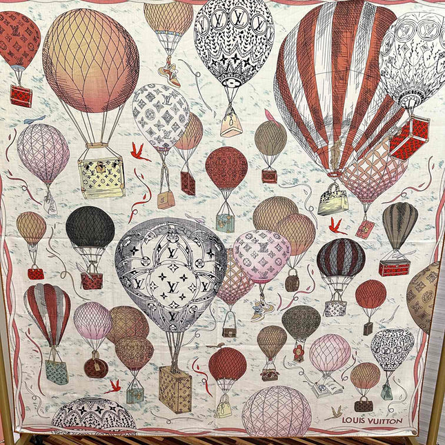 UP AND AWAY 140 CM SQUARE SILK SCARF COLORFUL 400074