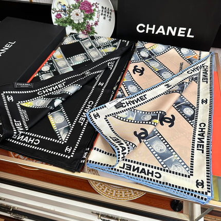 CHANEL 25S SCARF 90 IN SILK 727362