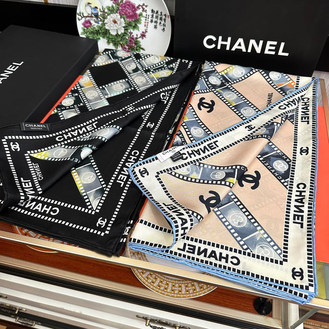 CHANEL 25S SCARF 90 IN SILK 727362