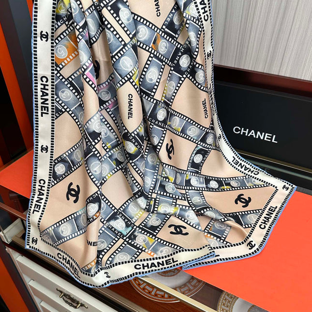 CHANEL 25S SCARF 90 IN SILK 727362