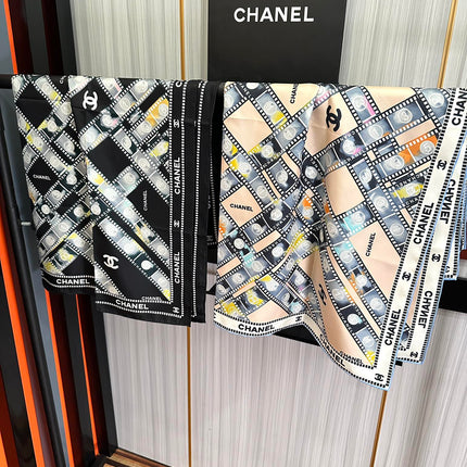CHANEL 25S SCARF 90 IN SILK 727362