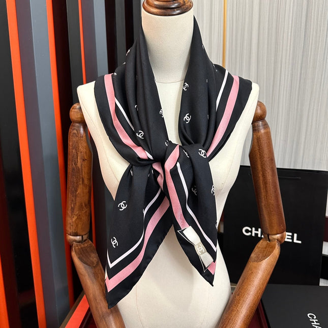 CHANEL 25S SCARF 90 IN SILK 730537