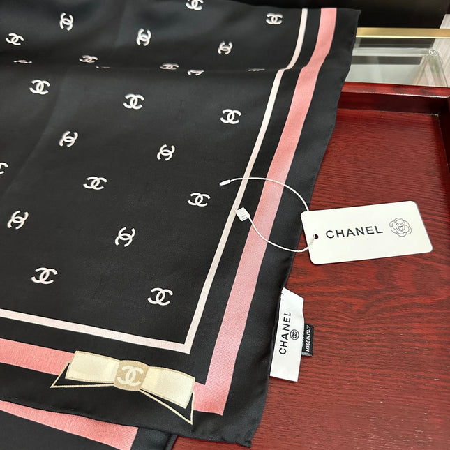 CHANEL 25S SCARF 90 IN SILK 730537