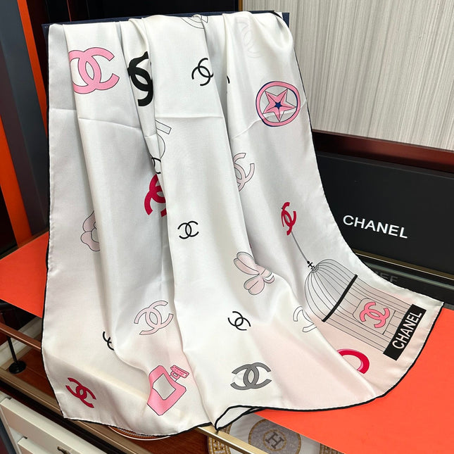 CHANEL 25S SCARF 90 IN SILK 733857