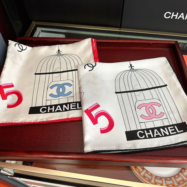 CHANEL 25S SCARF 90 IN SILK 733857