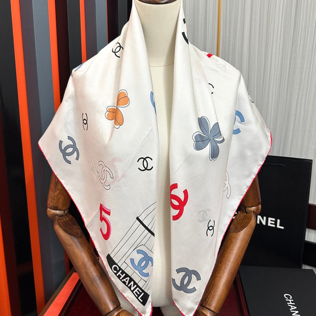 CHANEL 25S SCARF 90 IN SILK 733858