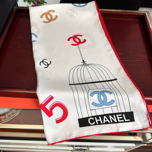 CHANEL 25S SCARF 90 IN SILK 733858