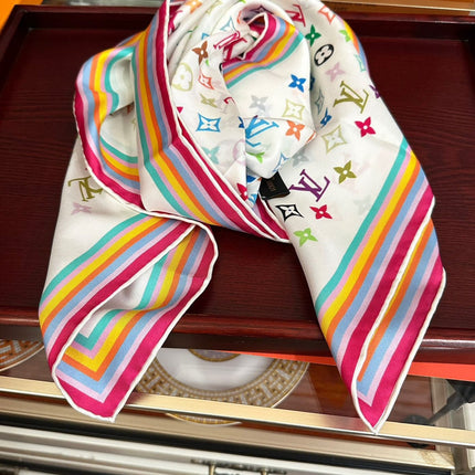 LV SCARF 90 CM IN SILK 06