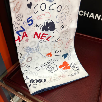 CHANEL 25S SCARF 90 IN SILK 738420