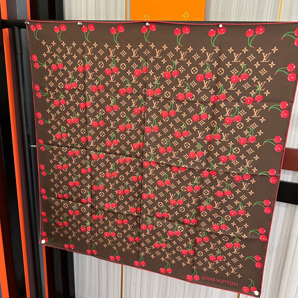 LV SCARF 90 CM IN SILK 05