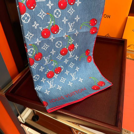 LV SCARF 90 CM IN SILK 04