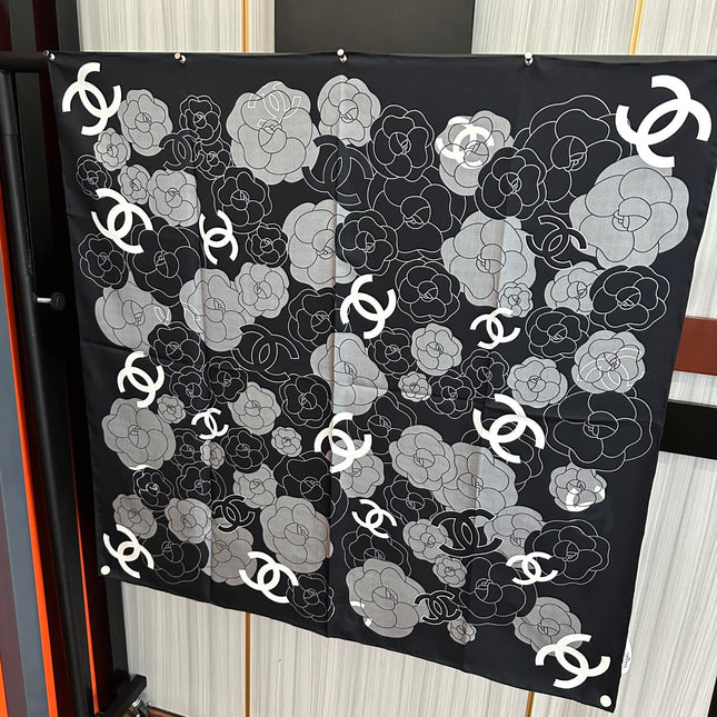 CHANEL 25S SCARF 90 IN SILK 738464