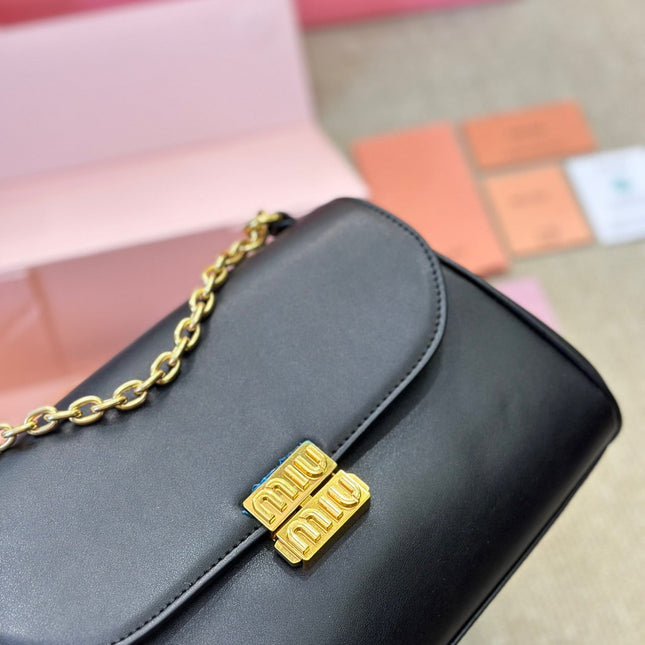 SHOULDER BAG 25 IN BLACK CALFSKIN GOLD HARDWARE