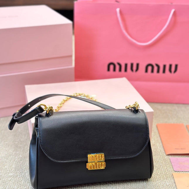SHOULDER BAG 25 IN BLACK CALFSKIN GOLD HARDWARE