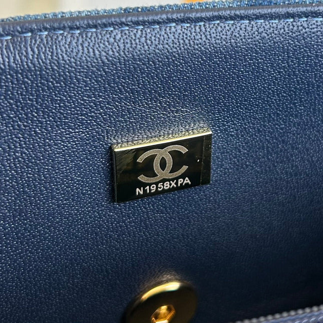 MEDIUM FLAP BAG 25 IN CLASSIC BLUE DENIM GOLD HARDWARE