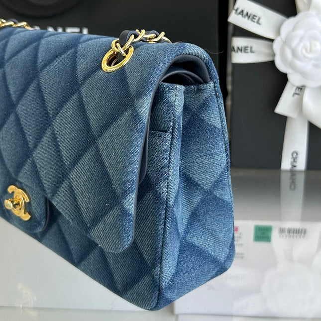 MEDIUM FLAP BAG 25 IN CLASSIC BLUE DENIM GOLD HARDWARE