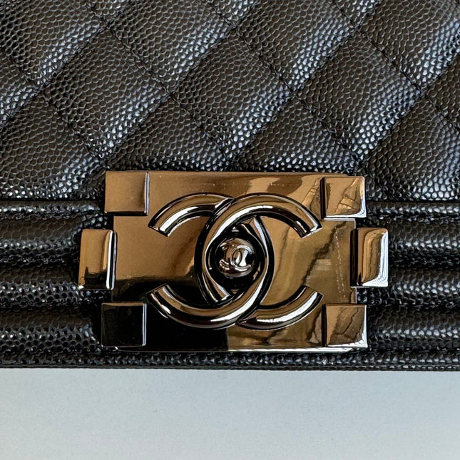 CHANEL BOY 25S 25 CM IN BLACK LAMBSKIN