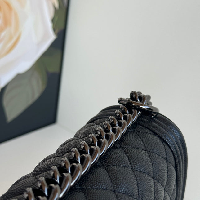 CHANEL BOY 25S 25 CM IN BLACK LAMBSKIN