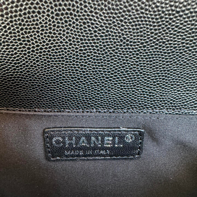 CHANEL BOY 25S 25 CM IN BLACK LAMBSKIN