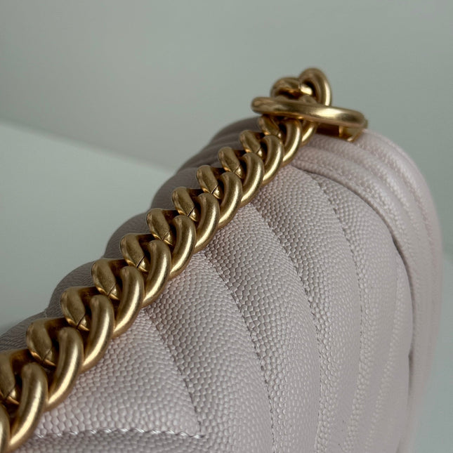 BOY BAG WITH GOLD HARDWARE MEDIUM 25 IN PINK NUDE CALFSKIN