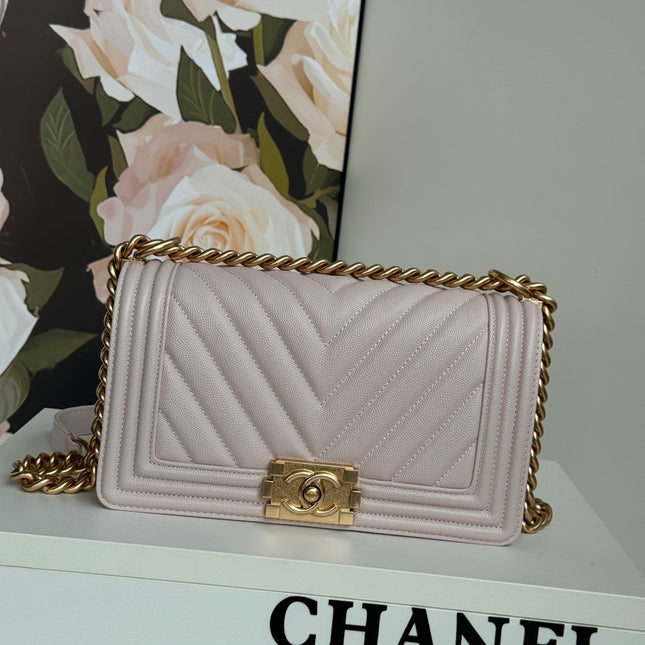 BOY BAG WITH GOLD HARDWARE MEDIUM 25 IN PINK NUDE CALFSKIN