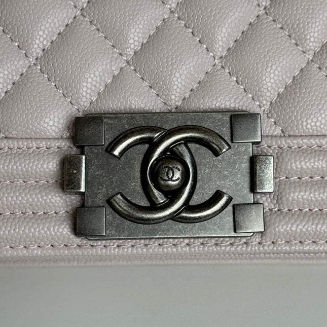 BOY BAG MEDIUM 25 IN PINK NUDE CALFSKIN