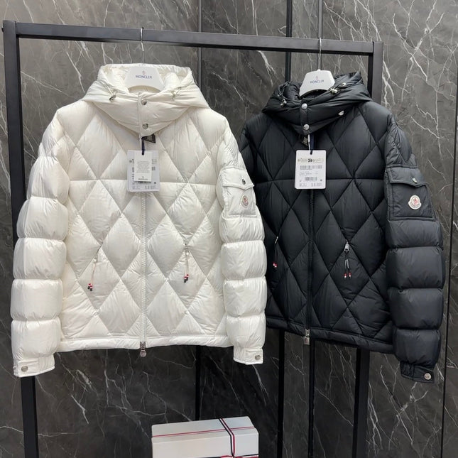 MONCLER 25S JACKET IN WHITE 051