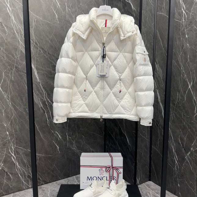 MONCLER 25S JACKET IN WHITE 051