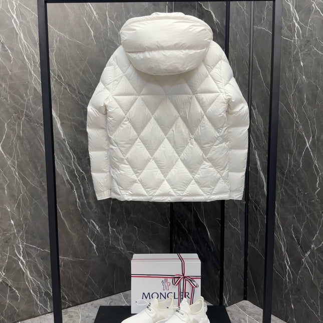 MONCLER 25S JACKET IN WHITE 051