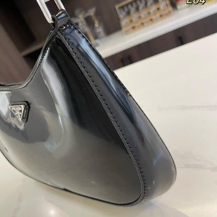 PRA 30 CLEO SHOULDER BAG IN BLACK BRUSHED LEATHER