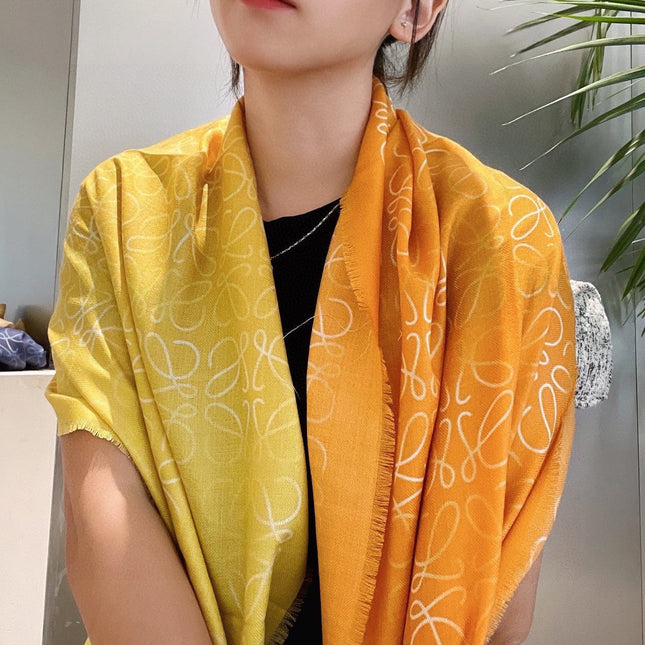 LOEWE 25S SCARF 200 IN CASHMERE SILK 0001