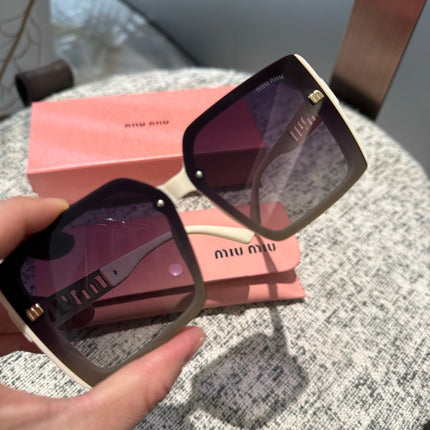 LOGO SQUARE SUNGLASSES 512015 IN WHITE ACETATE
