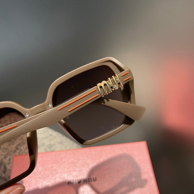 RUNWAY SQUARE SUNGLASSES 513099 IN BROWN ACETATE