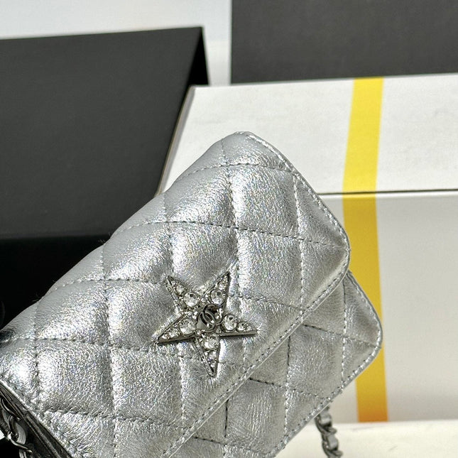 CC MINI 13 FLAP BAG IN SILVER METALLIC LAMBSKIN
