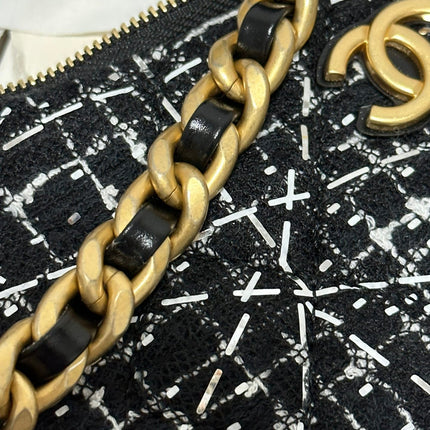 HOBO BAG 23 IN BLACK MIX WHITE TWEED GOLD HARDWARE