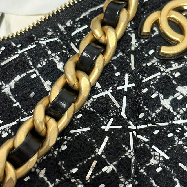 HOBO BAG 23 IN BLACK MIX WHITE TWEED GOLD HARDWARE