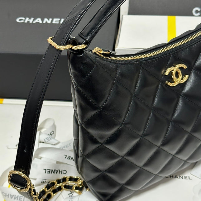 CC MAXI 30 HOBO BAG IN BLACK CALFSKIN WITH STRAP