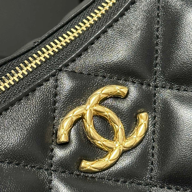 CC MAXI 30 HOBO BAG IN BLACK CALFSKIN WITH STRAP